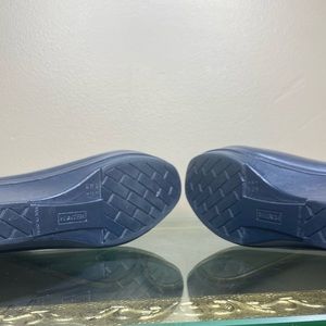 Hunter rain boots, Aston gloss, deep blue color, ankle wedge, sz 6. Like new.